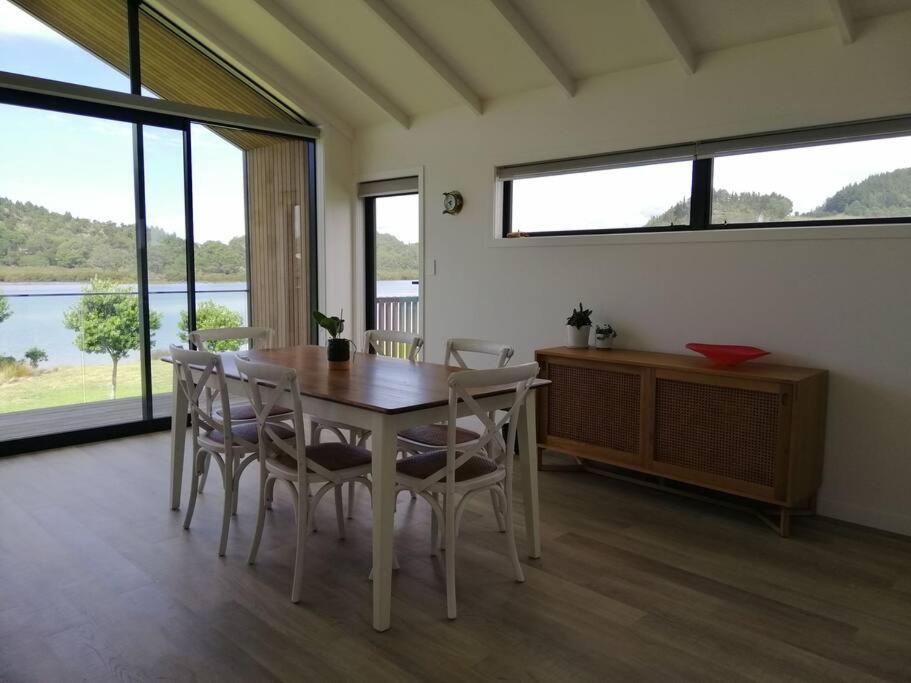 Purangi Waterfront Retreat - 2 Bedroom Cooks Beach Εξωτερικό φωτογραφία